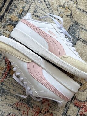 Puma Palermo Leather Suede Sneakers White Pink Youth Size 6 Women 7.5⁠